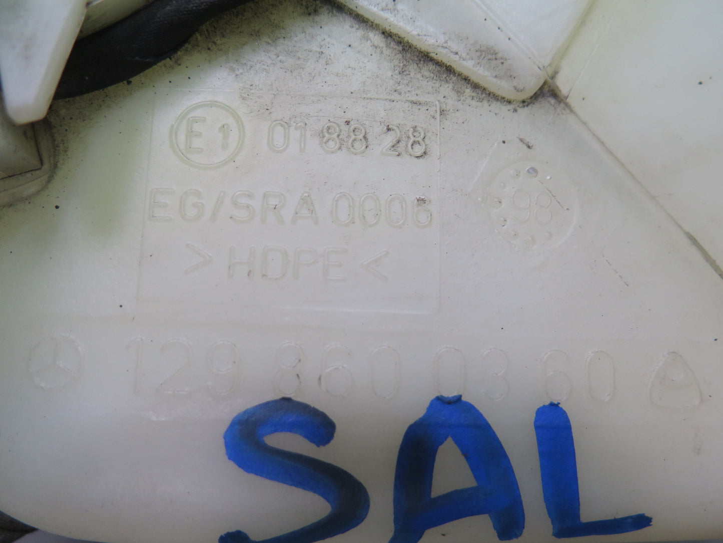 94-02 Mercedes R129 Sl-class Windshield Washer Fluid Reservoir Tank w Pump OEM