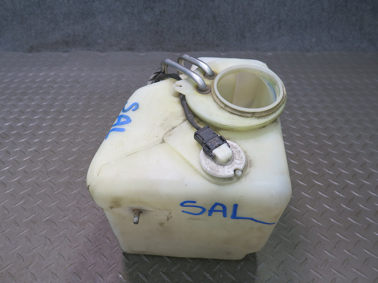 94-02 Mercedes R129 Sl-class Windshield Washer Fluid Reservoir Tank w Pump OEM