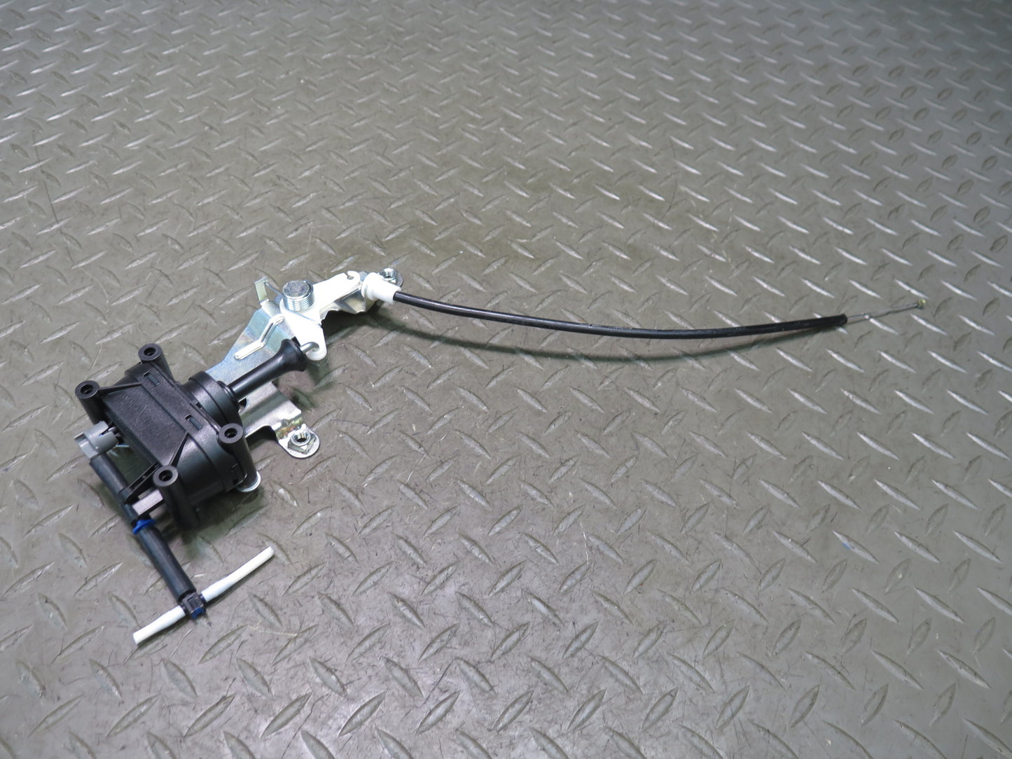 94-02 Mercedes R129 SL500 SL600 Rear Trunk Lid Lock Latch Actuator OEM