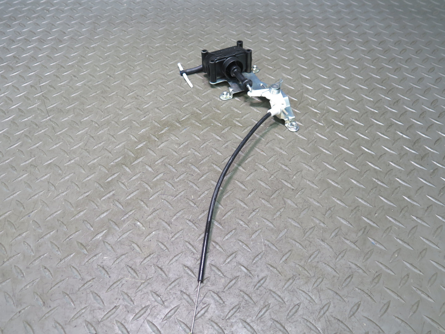 94-02 Mercedes R129 SL500 SL600 Rear Trunk Lid Lock Latch Actuator OEM