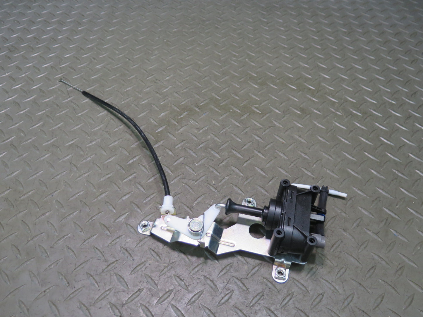 94-02 Mercedes R129 SL500 SL600 Rear Trunk Lid Lock Latch Actuator OEM