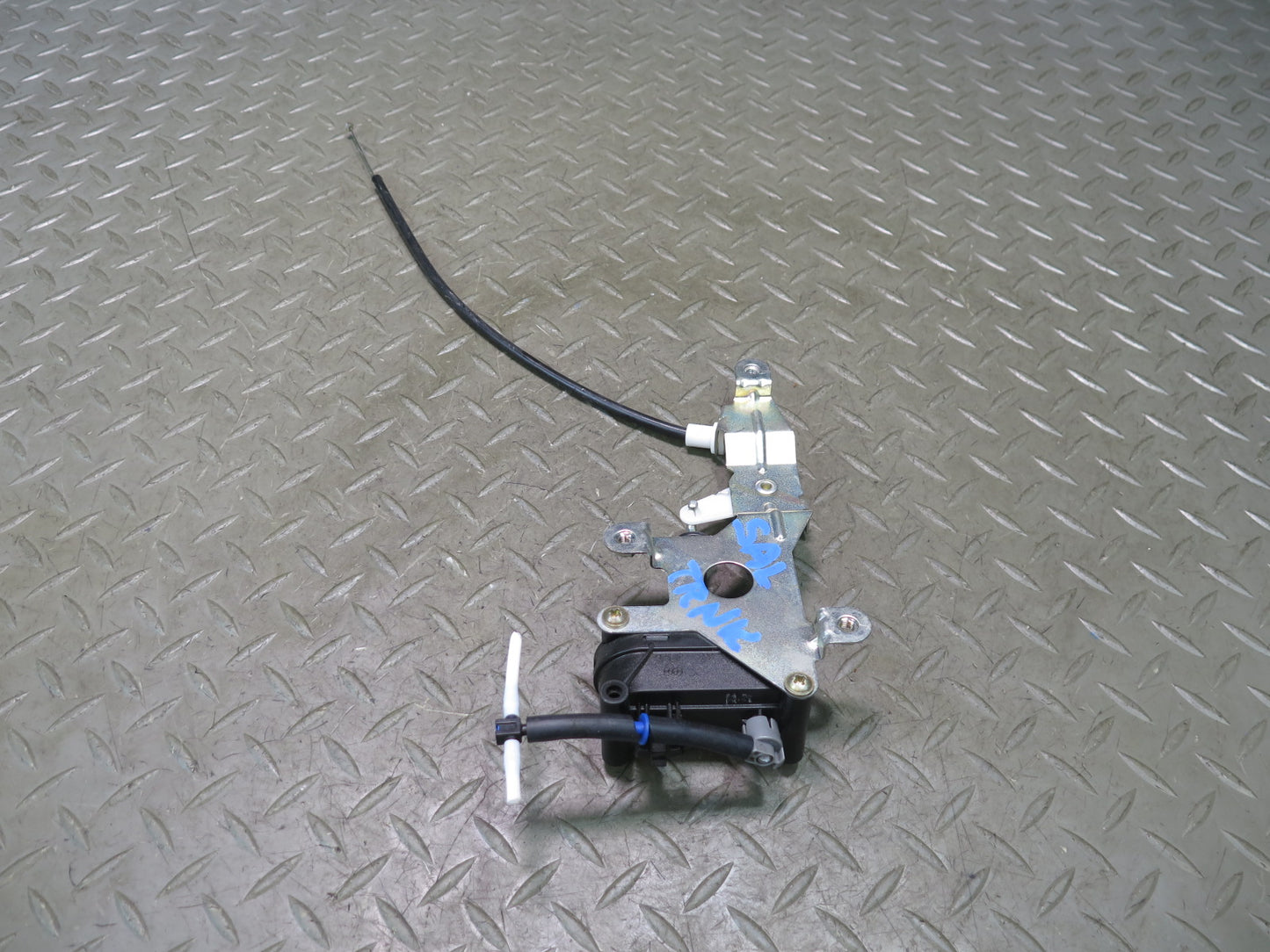 94-02 Mercedes R129 SL500 SL600 Rear Trunk Lid Lock Latch Actuator OEM