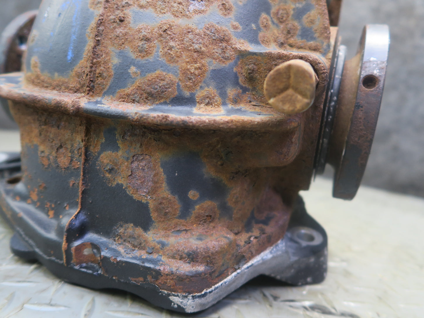 99-02 Mercedes R129 SL500 Rear Axle Differential Carrier 2.65 Ratio OEM