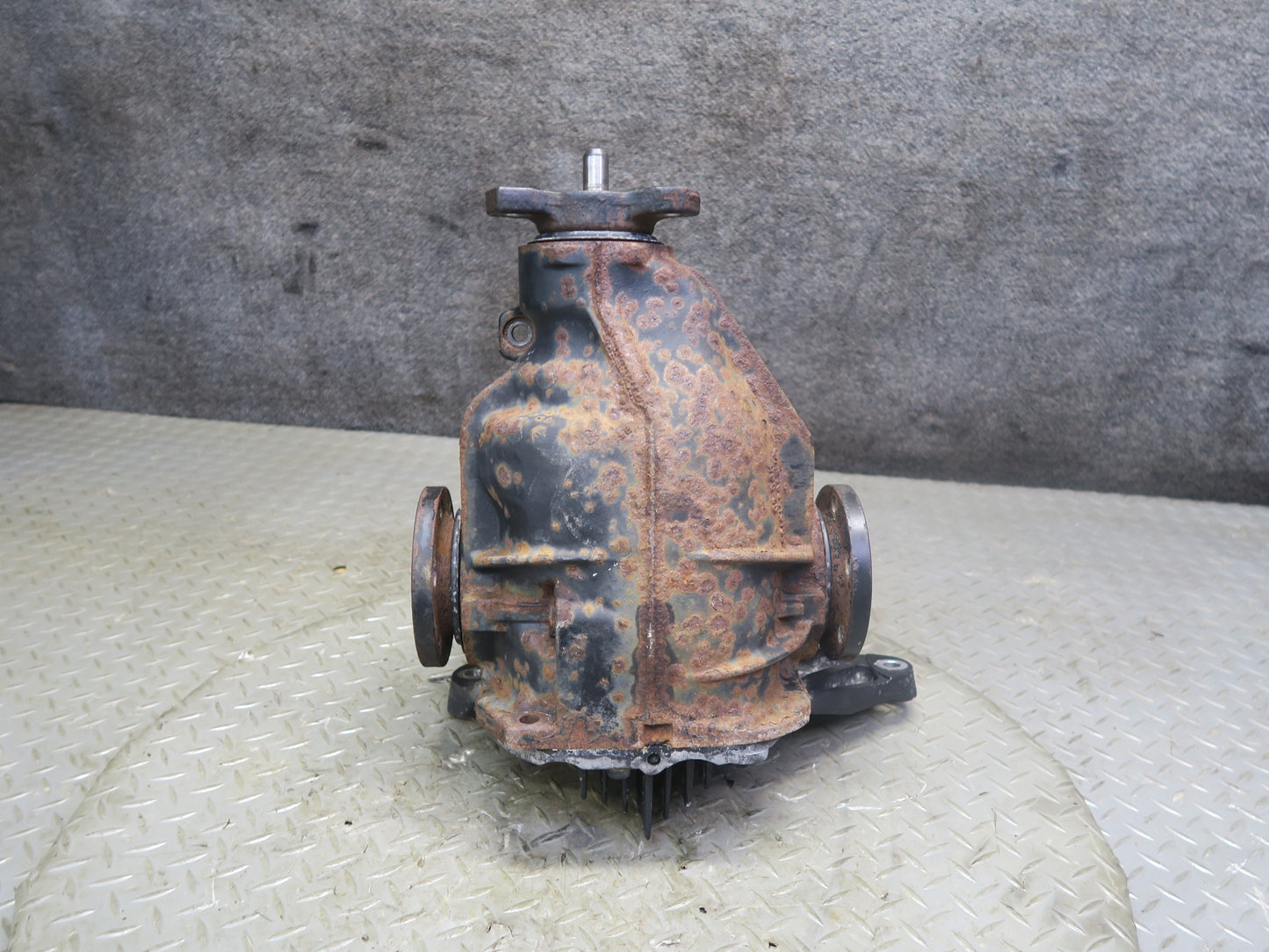 99-02 Mercedes R129 SL500 Rear Axle Differential Carrier 2.65 Ratio OEM