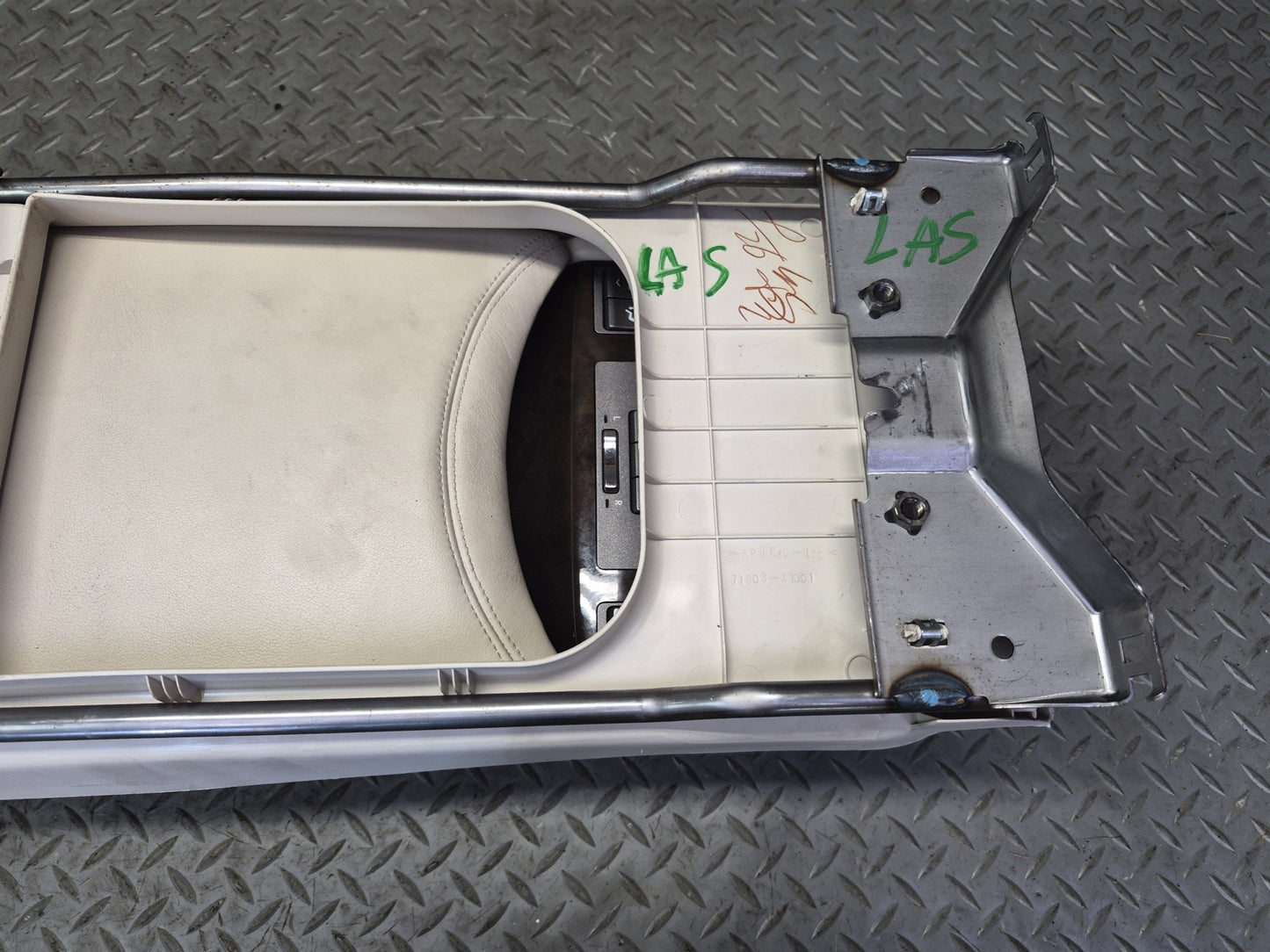 2008 Lexus UVF46L LS600h Rear Seat Center Leather Armrest  w Switches OEM