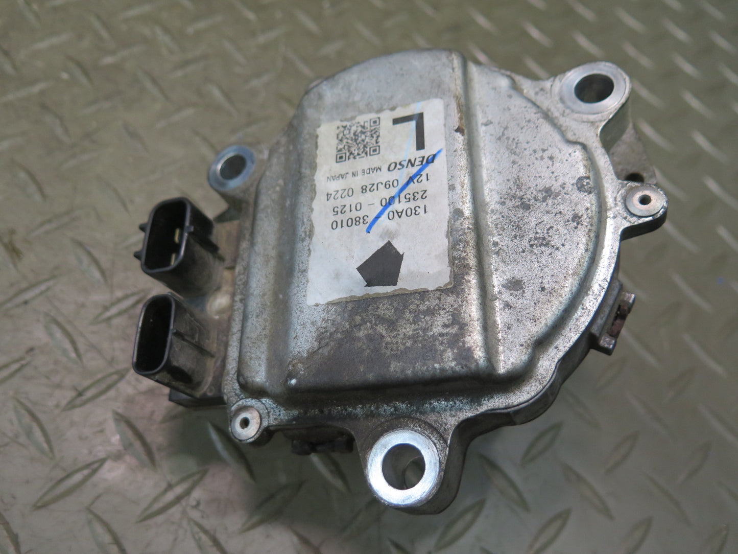 07-09 Lexus LS600h LS460 Left & Right Camshaft Timing Actuator Solenoid Set OEM