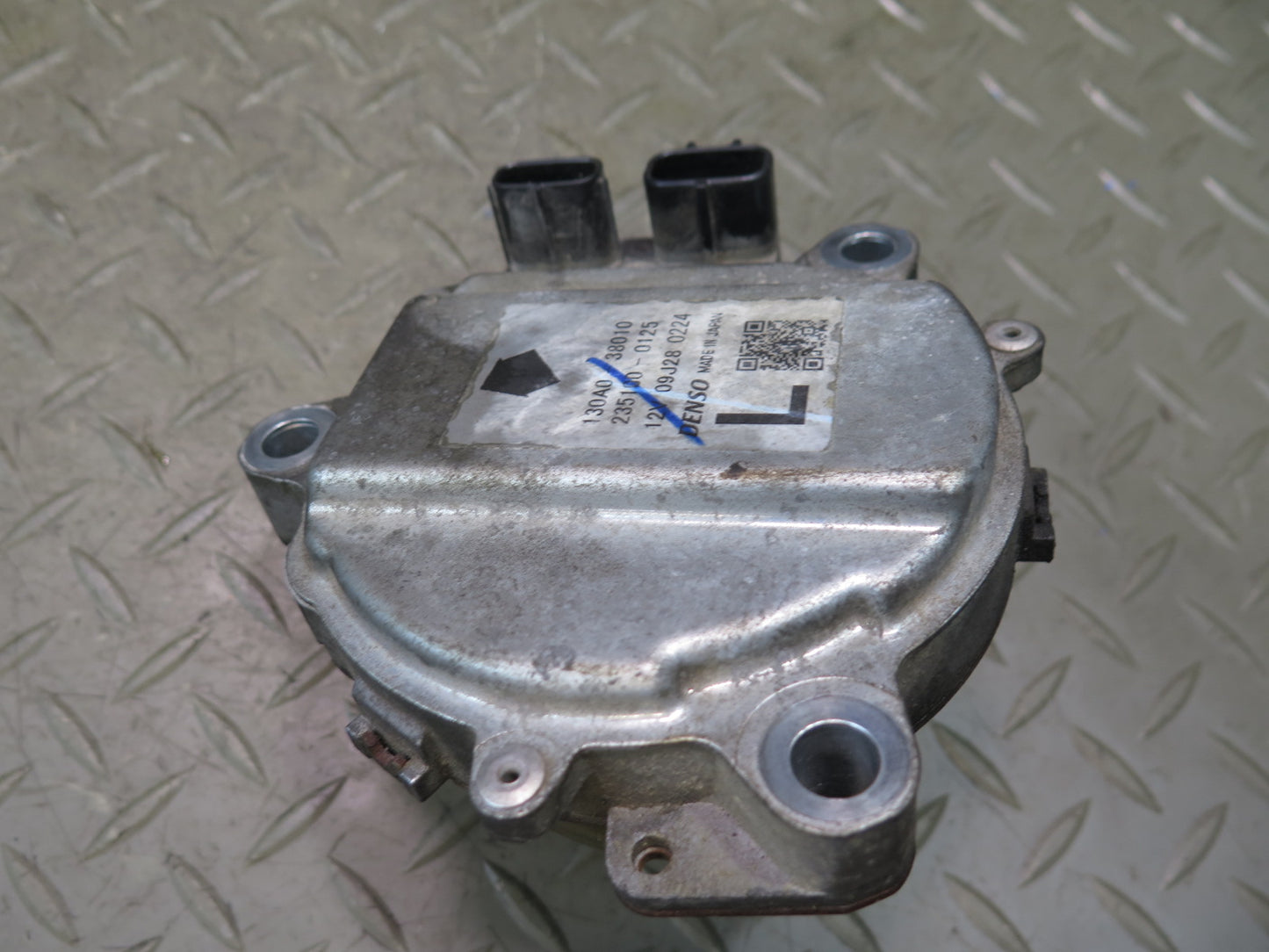 07-09 Lexus LS600h LS460 Left & Right Camshaft Timing Actuator Solenoid Set OEM