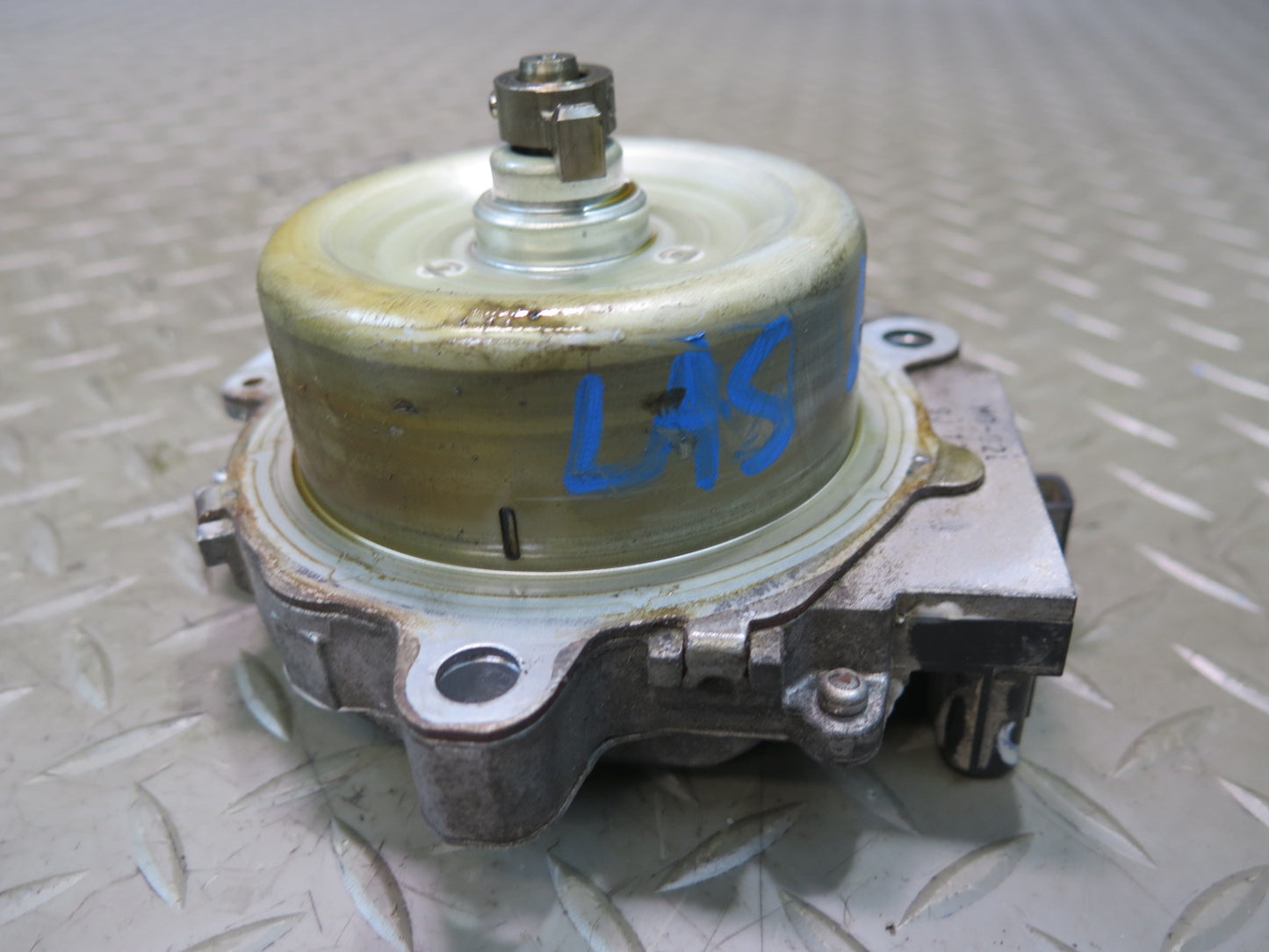 07-09 Lexus LS600h LS460 Left & Right Camshaft Timing Actuator Solenoid Set OEM