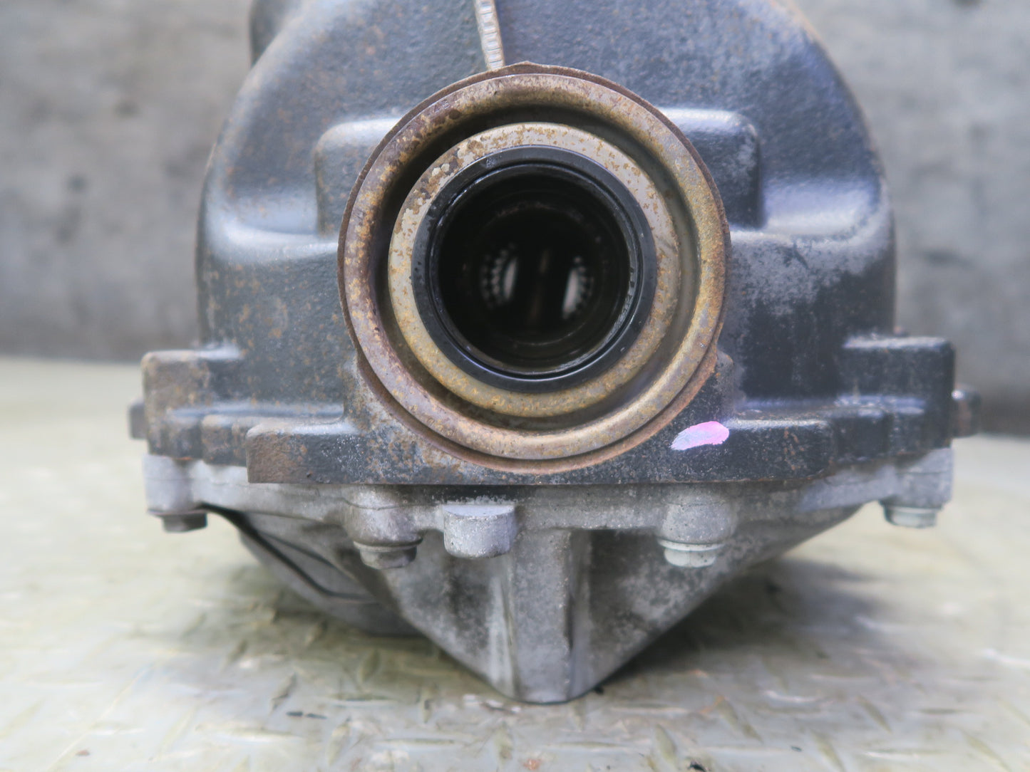 03-05 Ford Thunderbird Rear Differential Carrier 3.58 Ratio 169k Miles OEM