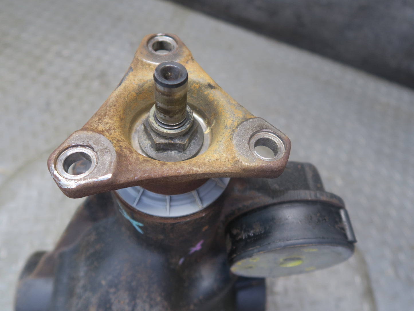03-05 Ford Thunderbird Rear Differential Carrier 3.58 Ratio 169k Miles OEM