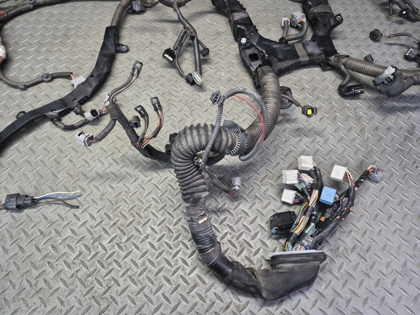 08-09 Lexus UVF46L LS600h 2URFSE Hybrid Engine Wire Wiring Harness OEM