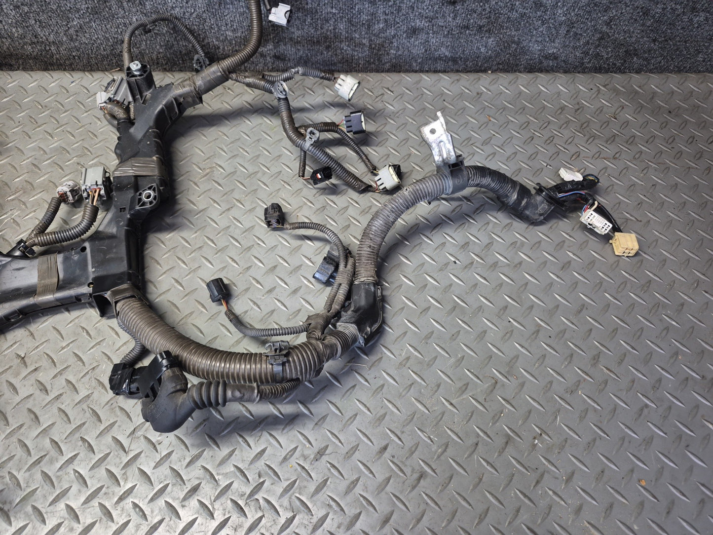 08-09 Lexus UVF46L LS600h 2URFSE Hybrid Engine Wire Wiring Harness OEM