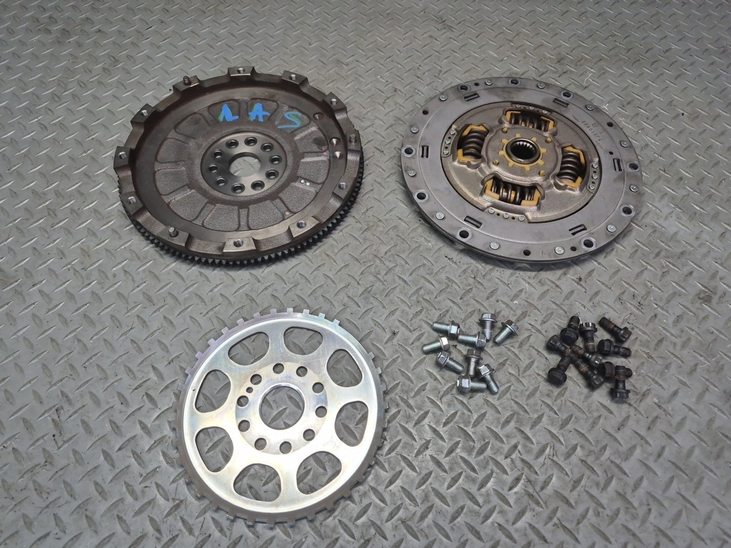 08-16 Lexus LS600h Transmission Input Damper & Flywheel Flex Plate Bolt Set OEM