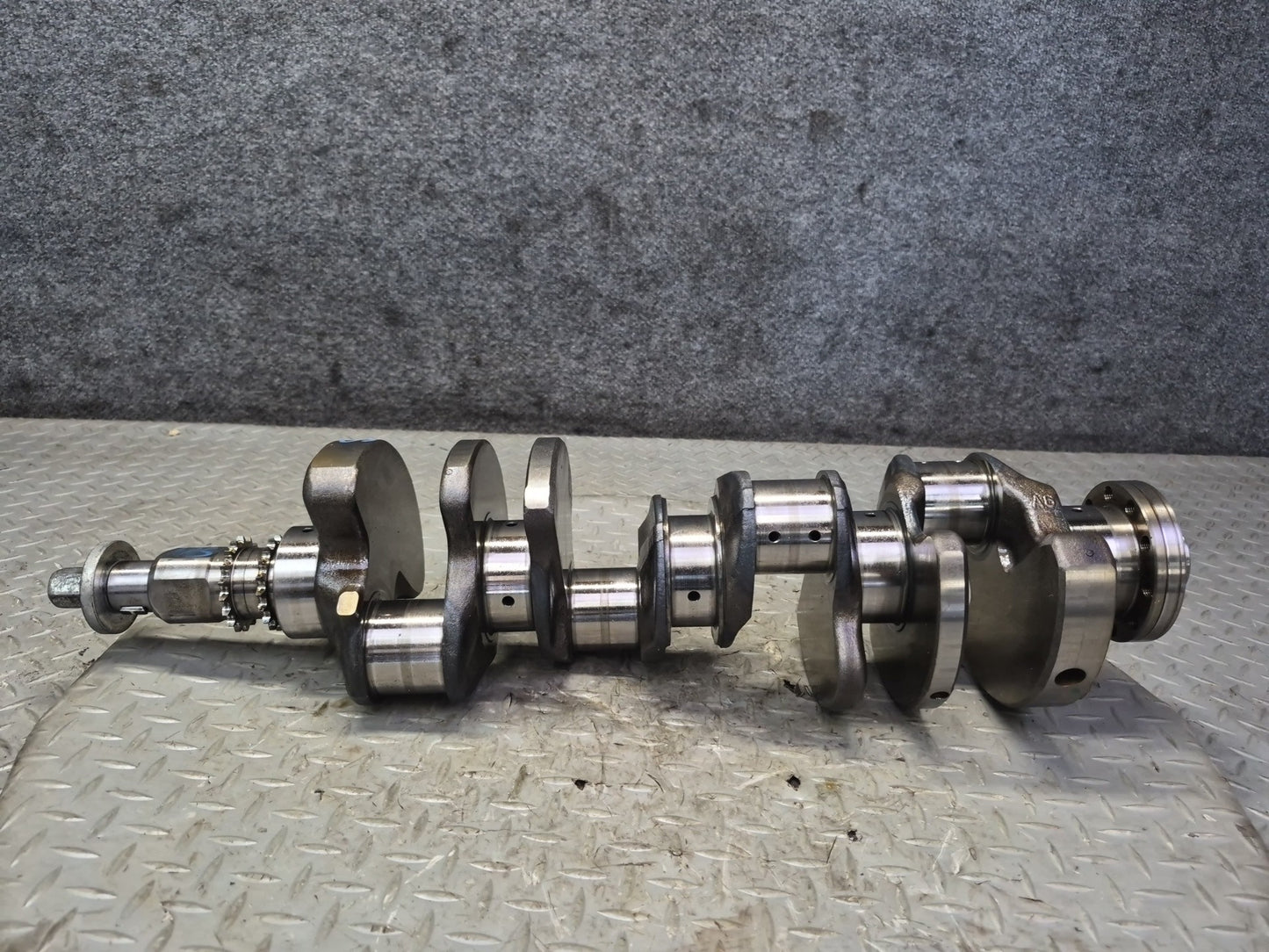08-16 Lexus UVF46L LS600h 2URFSE Engine Motor Crankshaft Unit 158k Miles OEM