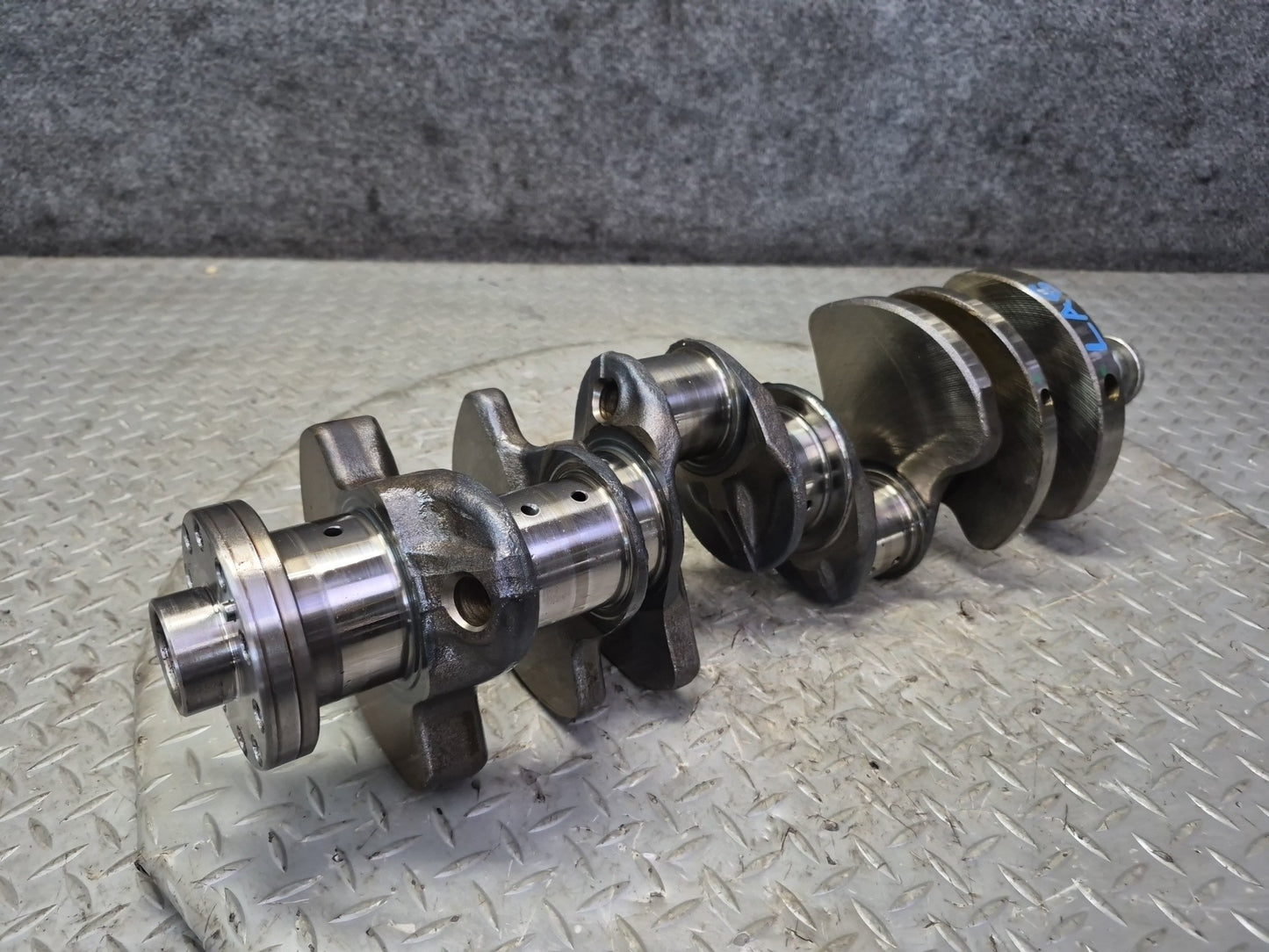 08-16 Lexus UVF46L LS600h 2URFSE Engine Motor Crankshaft Unit 158k Miles OEM