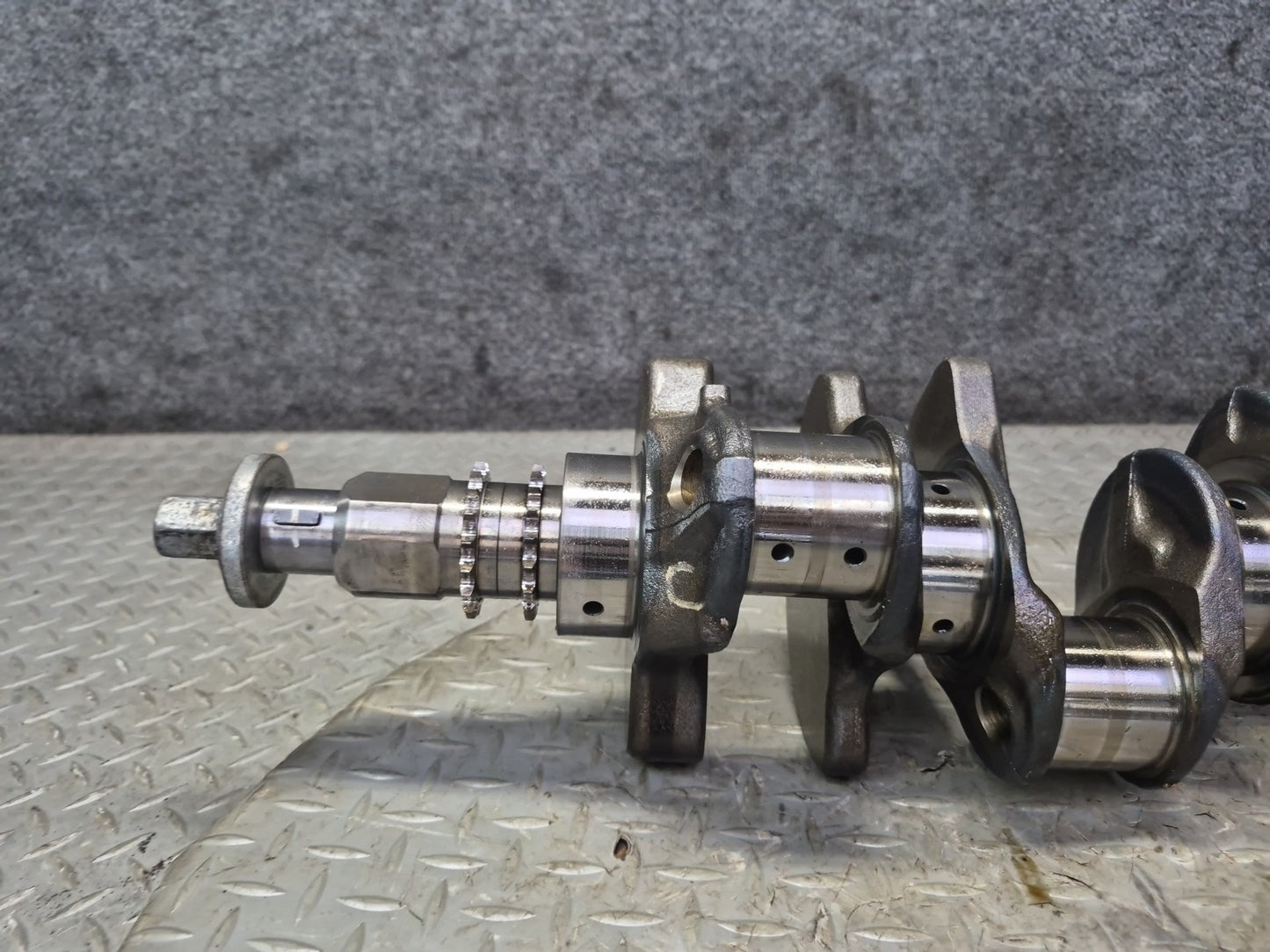08-16 Lexus UVF46L LS600h 2URFSE Engine Motor Crankshaft Unit 158k Miles OEM