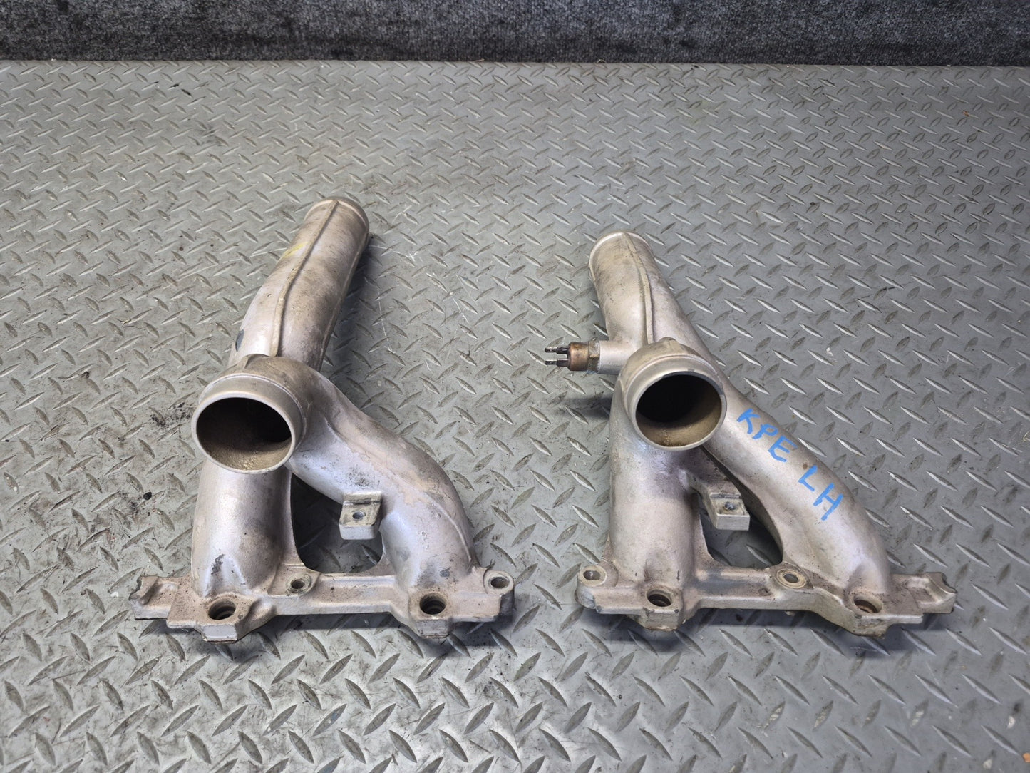 1985-1986 Porsche 928 S 5.0L V8 Engine Air Intake Manifold w Pipe Assembly 93K