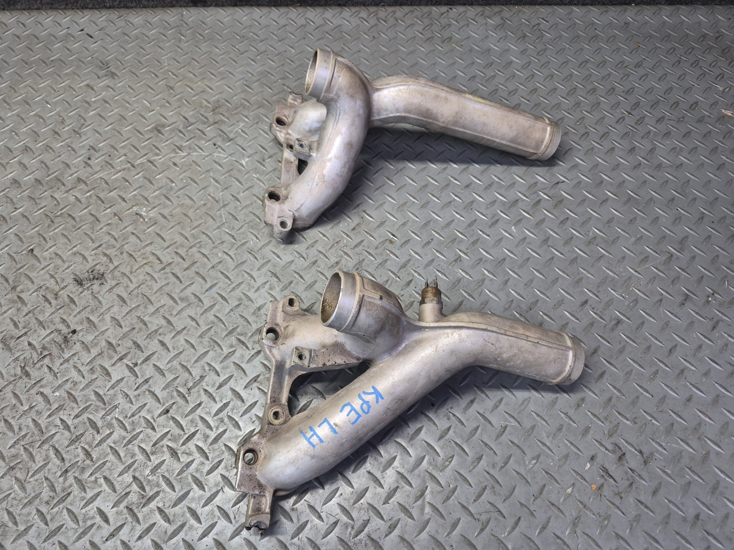 1985-1986 Porsche 928 S 5.0L V8 Engine Air Intake Manifold w Pipe Assembly 93K