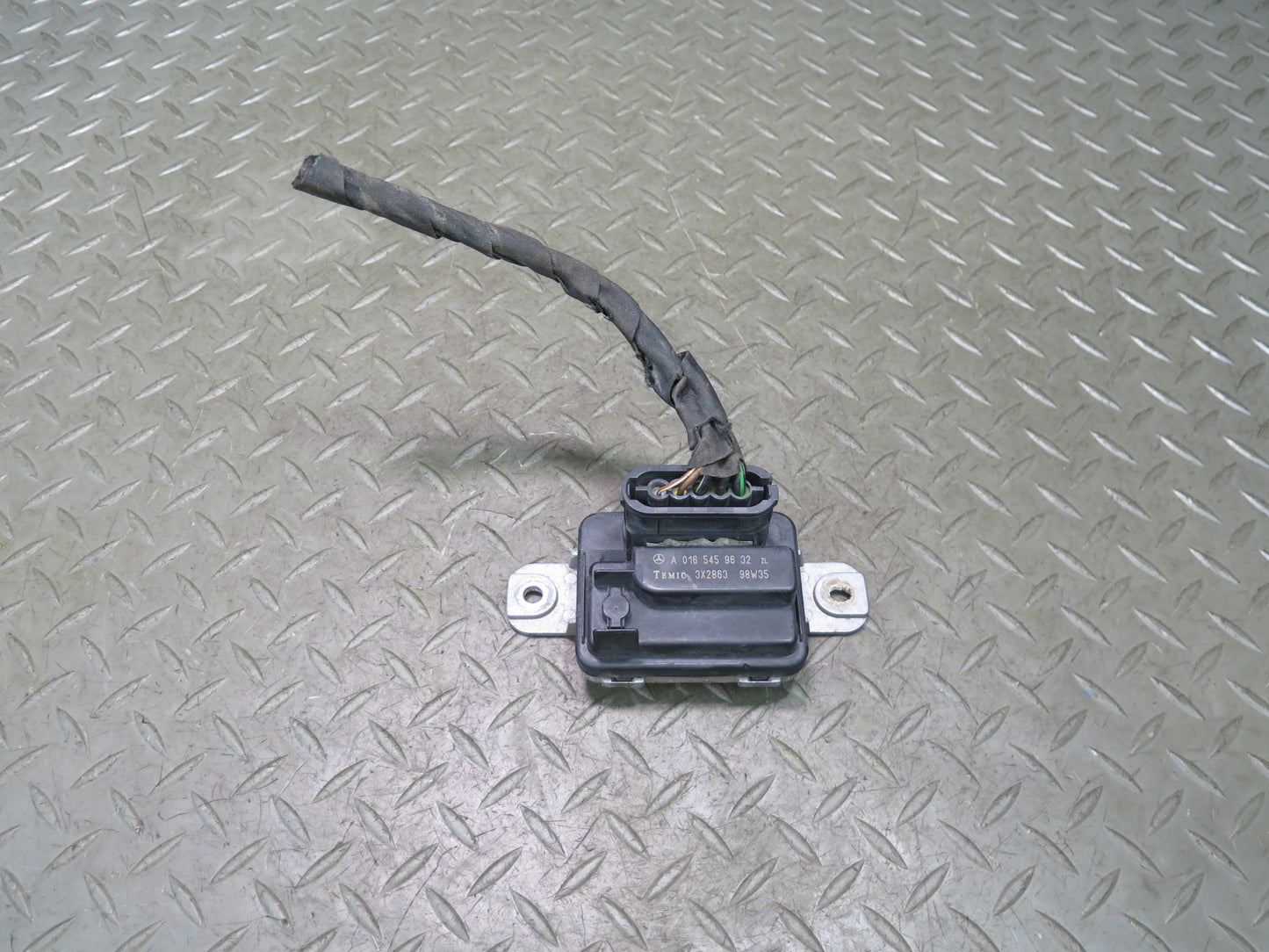 94-02 Mercedes R129 SL500 Auxiliary Fan Relay Control Module 0165459632 OEM
