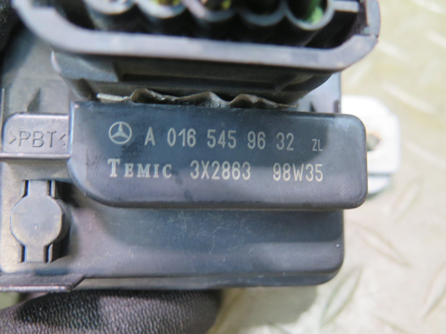 94-02 Mercedes R129 SL500 Auxiliary Fan Relay Control Module 0165459632 OEM