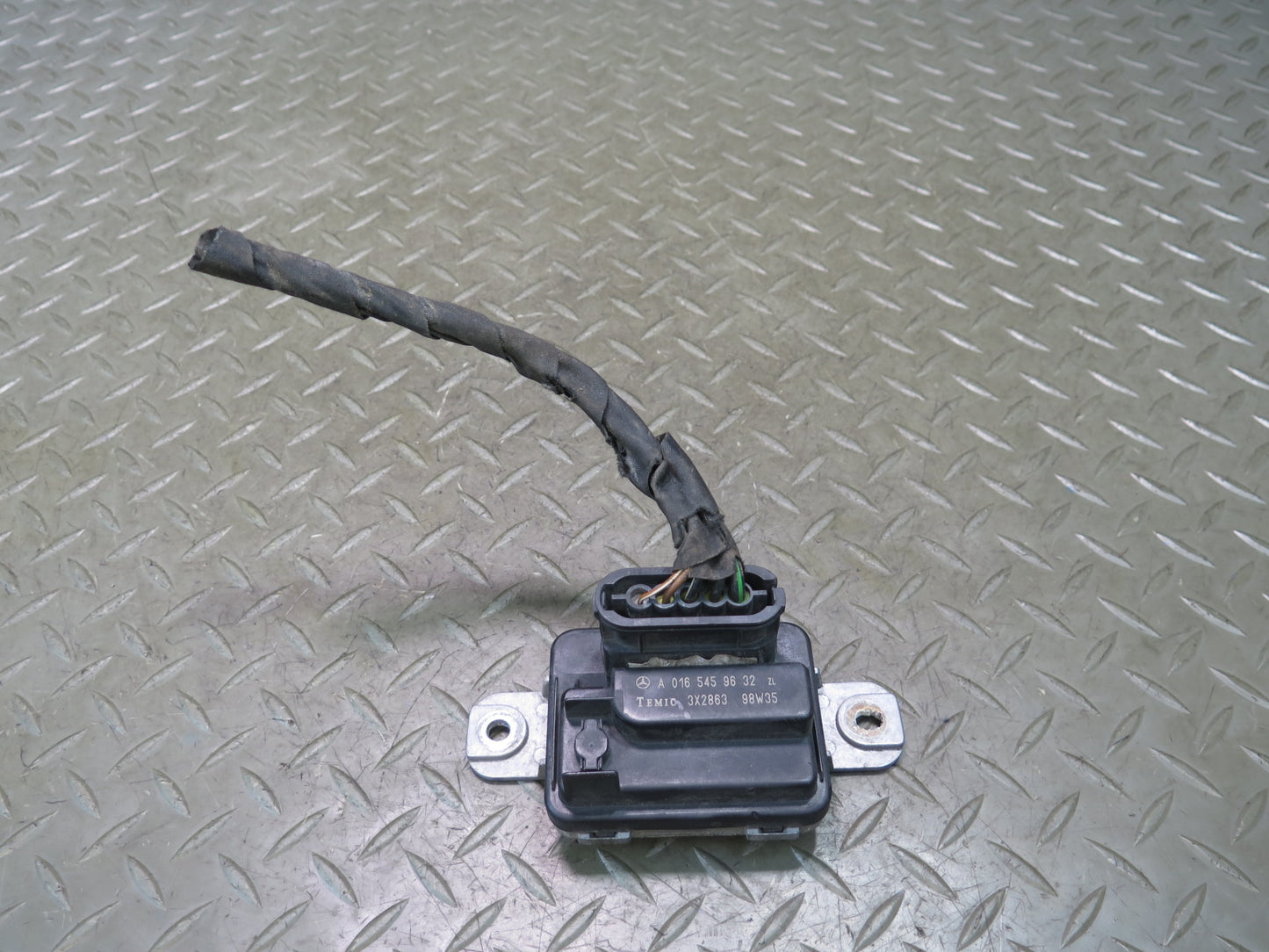 94-02 Mercedes R129 SL500 Auxiliary Fan Relay Control Module 0165459632 OEM