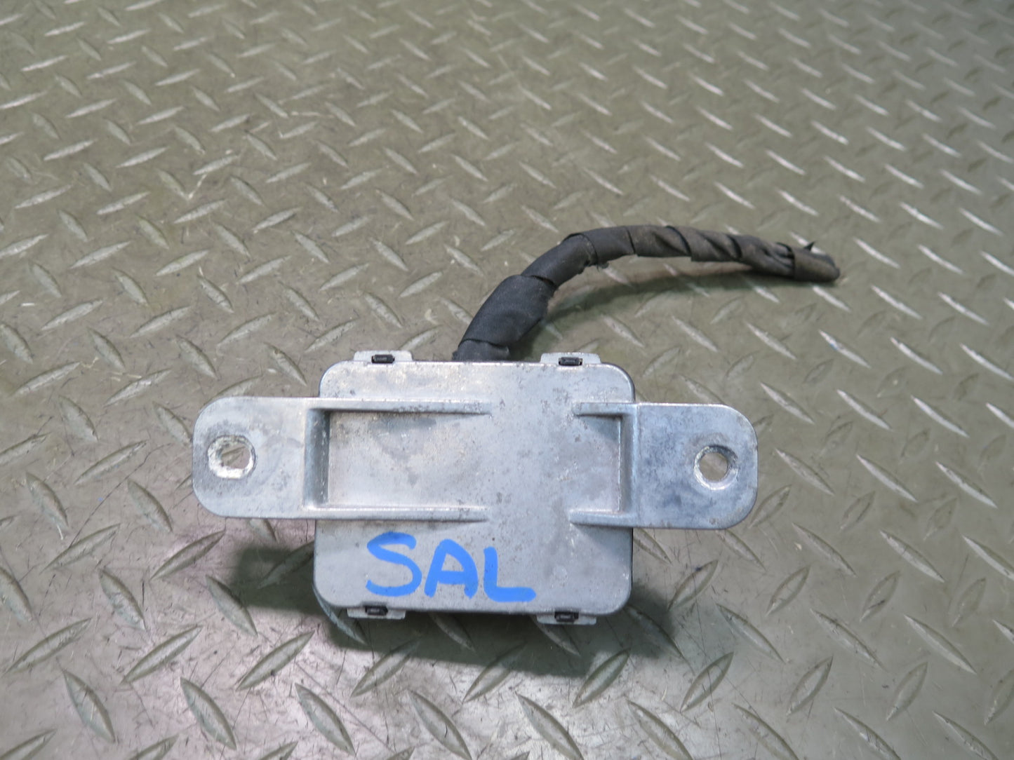 94-02 Mercedes R129 SL500 Auxiliary Fan Relay Control Module 0165459632 OEM