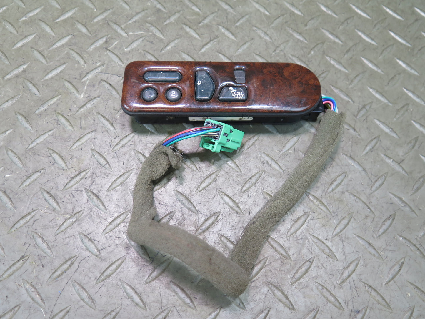 2003-2004 Hummer H2 Front Left Driver Side Door Seat Memory Heat Heater Switch