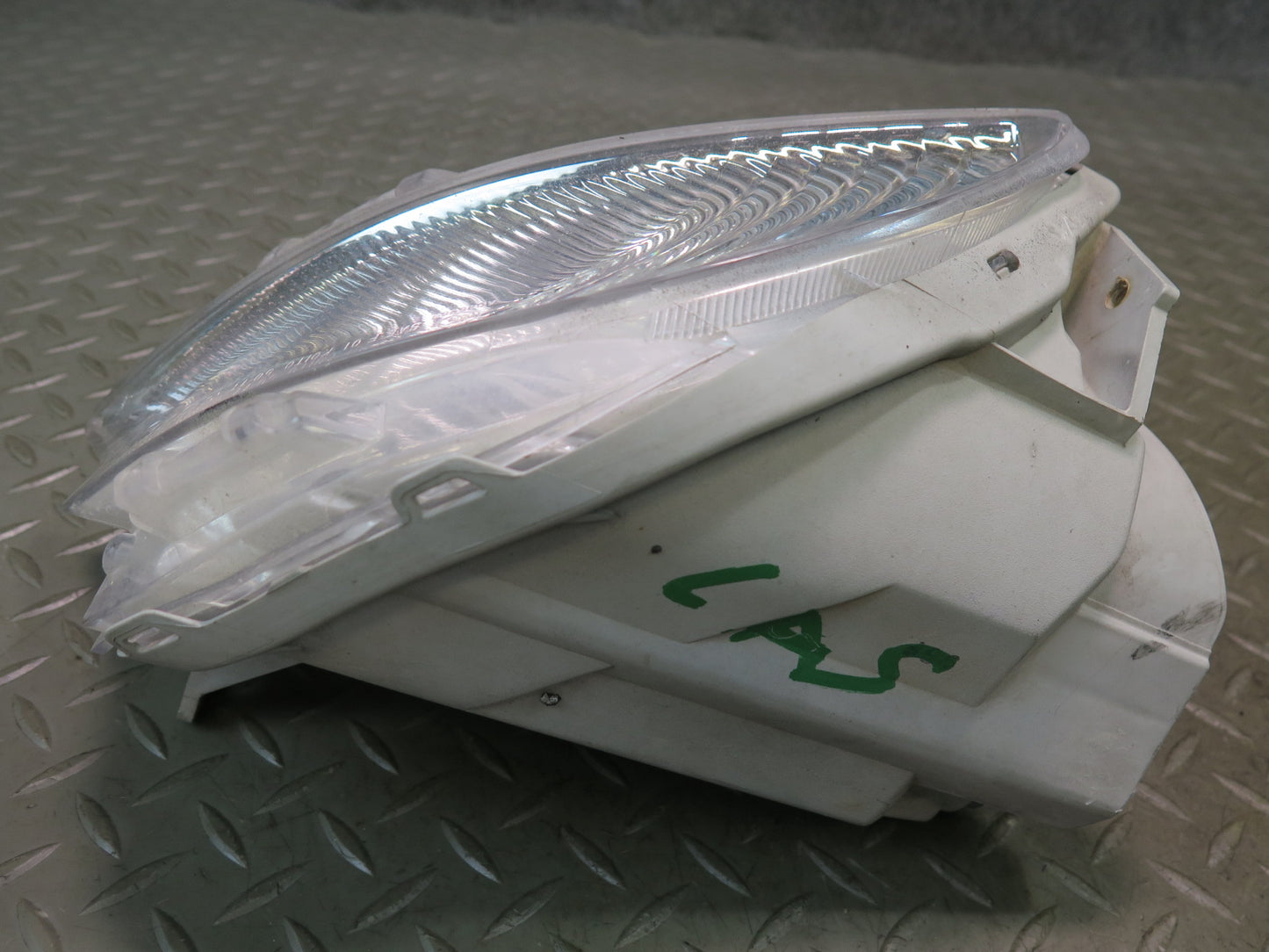 07-09 Lexus UVF46L LS600h LS460 Set of 2 Front Left & Right Fog Light Lamp OEM