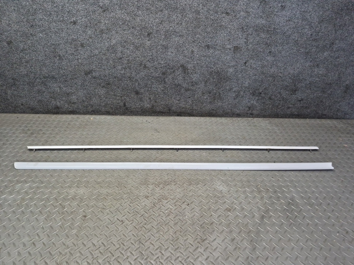 90-96 Chevrolet Corvette C4 Set of 2 Left & Right Door Exterior Trim Molding OEM