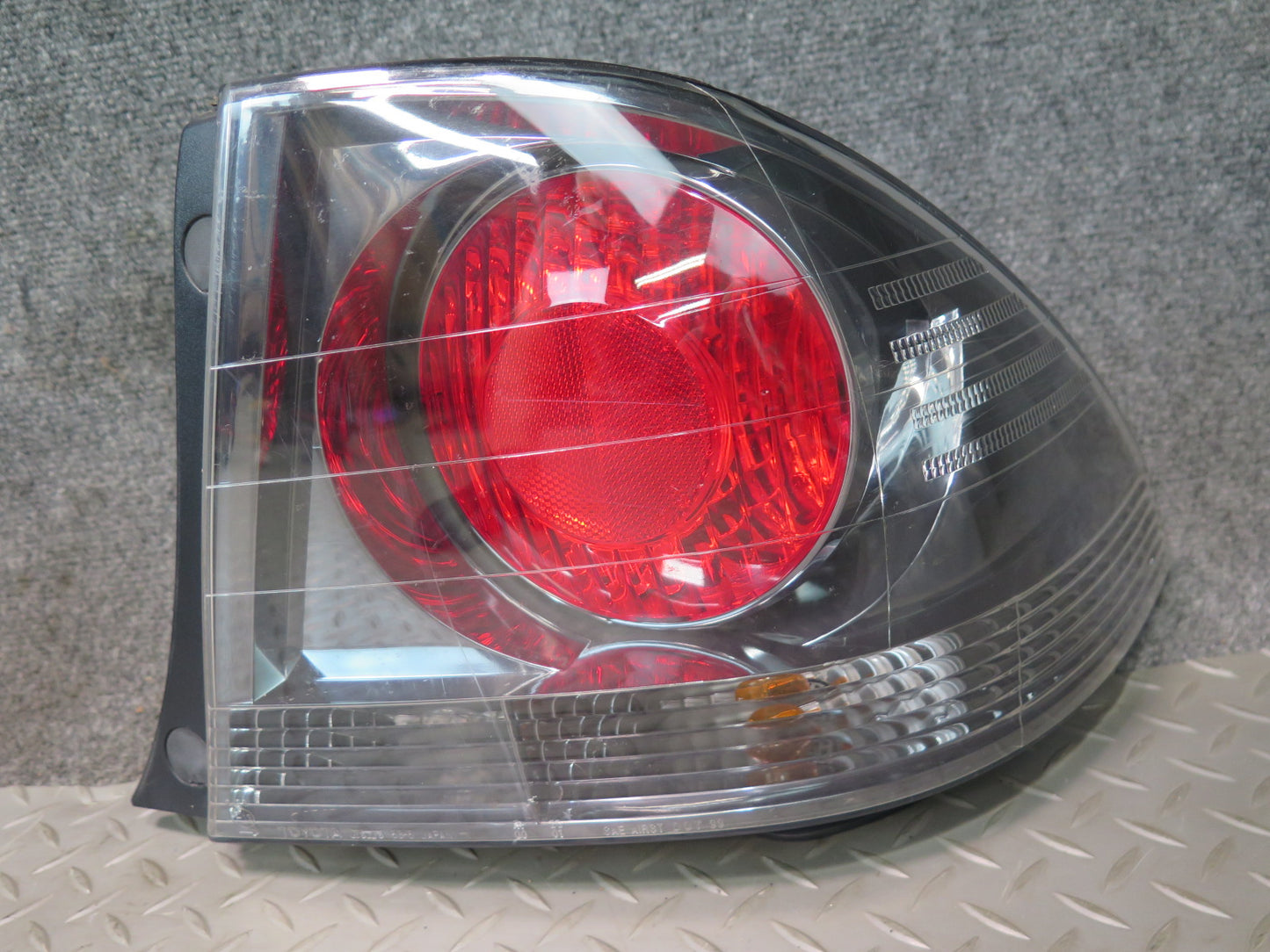 01-05 Lexus JCE10L IS300 Sedan Set of 4 Rear Inner & Outer Tail Light Lamp OEM