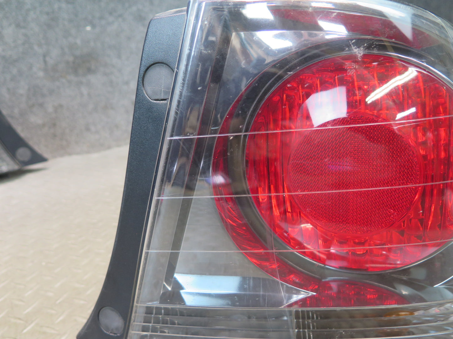 01-05 Lexus JCE10L IS300 Sedan Set of 4 Rear Inner & Outer Tail Light Lamp OEM