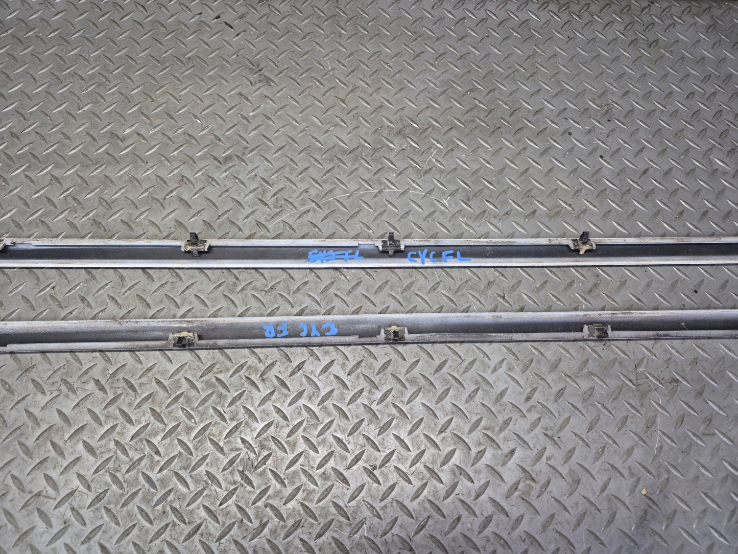 90-96 Chevrolet Corvette C4 Set of 2 Left & Right Door Exterior Trim Molding OEM