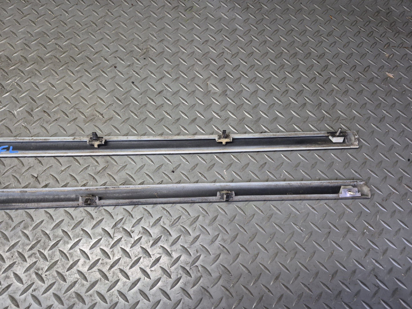 90-96 Chevrolet Corvette C4 Set of 2 Left & Right Door Exterior Trim Molding OEM