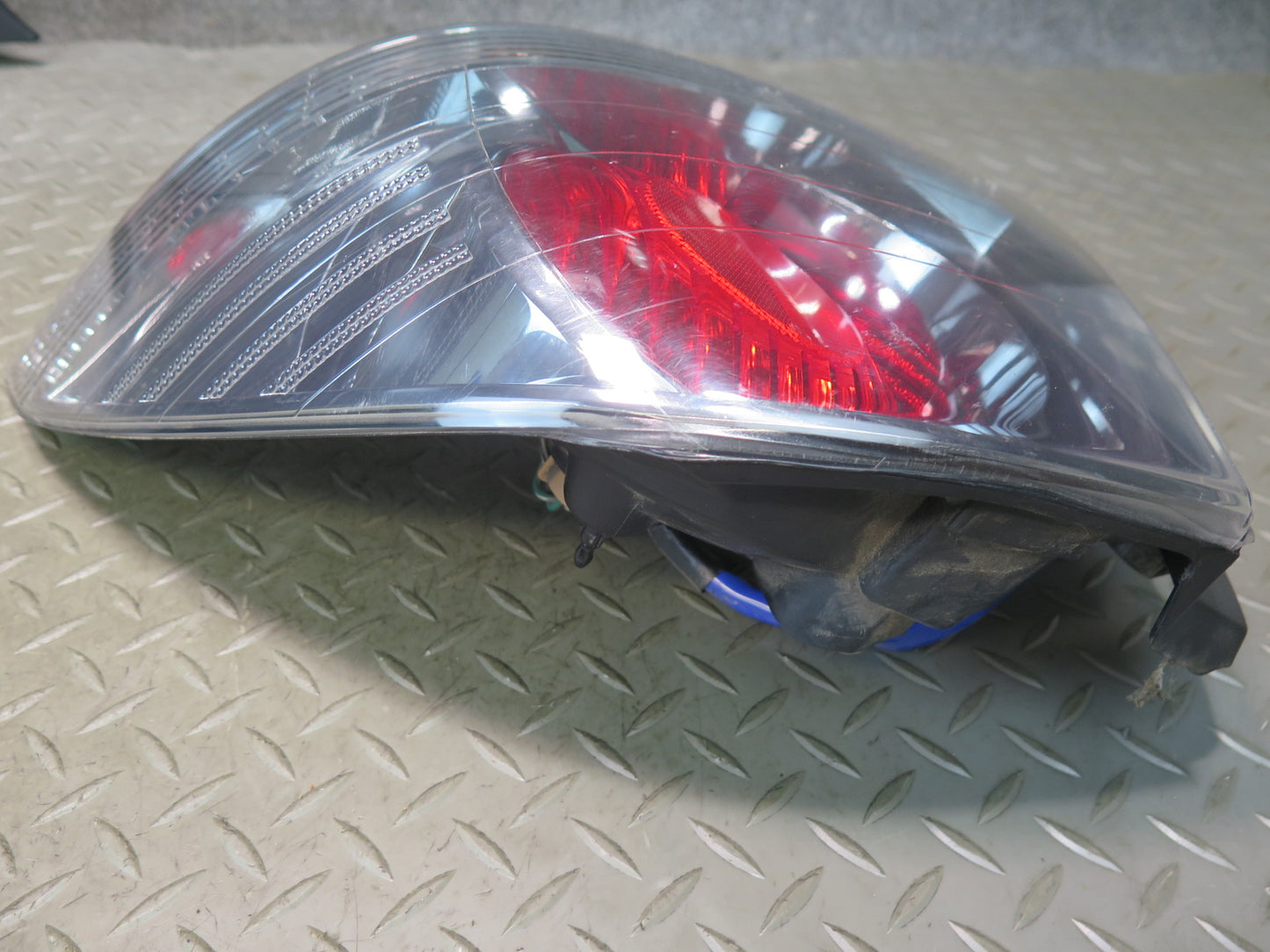 01-05 Lexus JCE10L IS300 Sedan Set of 4 Rear Inner & Outer Tail Light Lamp OEM