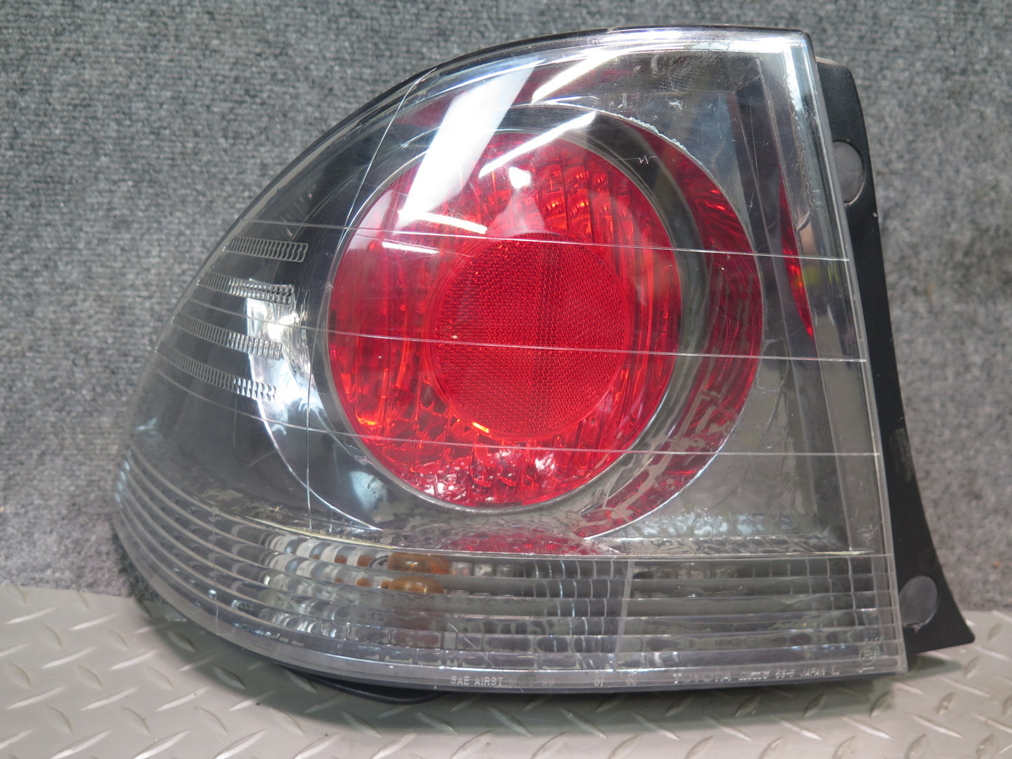 01-05 Lexus JCE10L IS300 Sedan Set of 4 Rear Inner & Outer Tail Light Lamp OEM