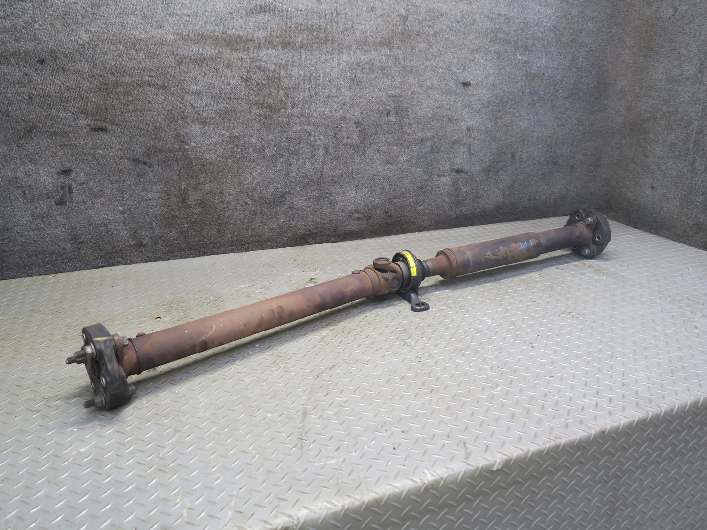 02-05 Ford Thunderbird A/T Rear Drive Shaft Driveshaft 3W63-4K145-AA OEM