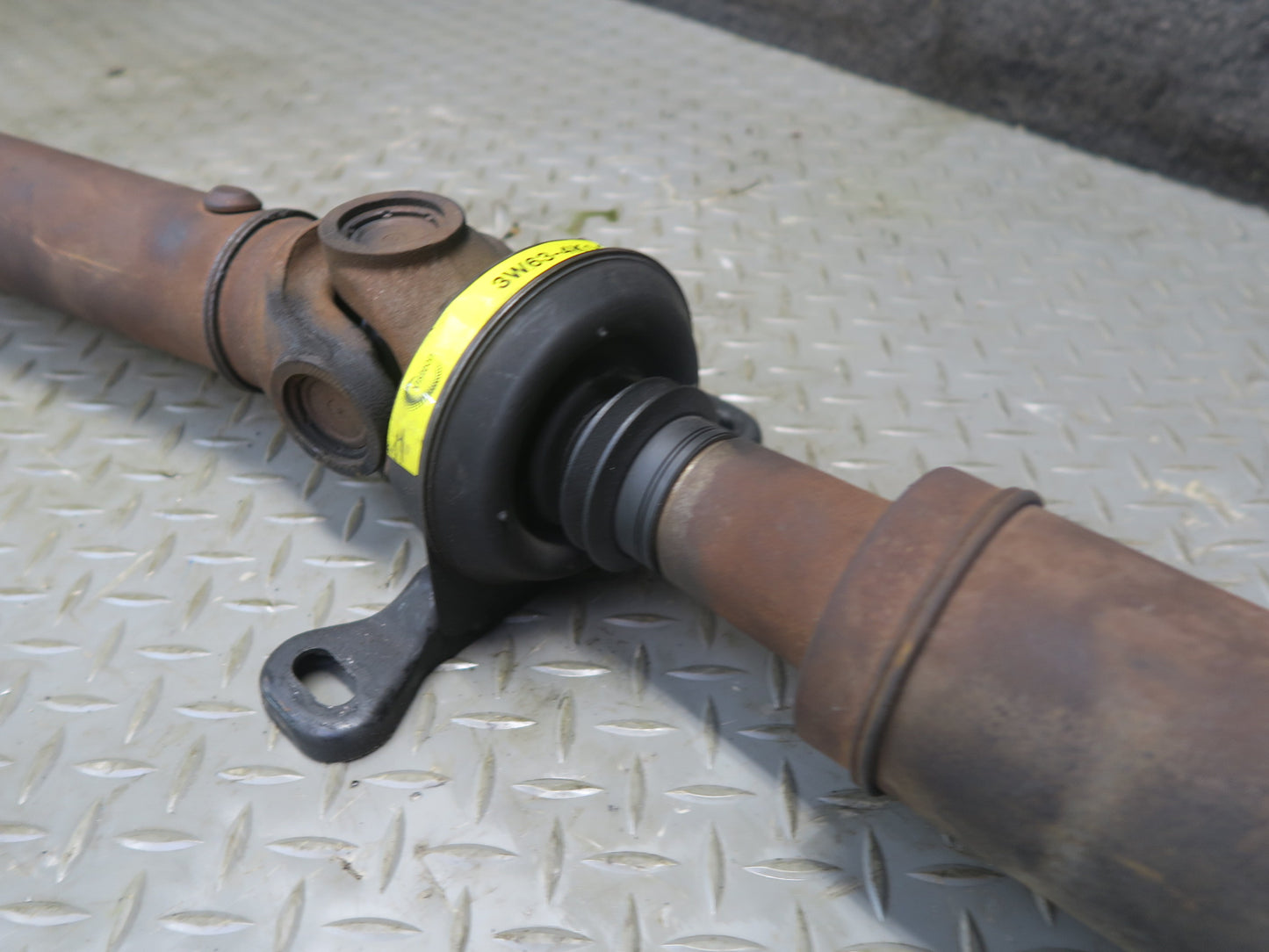 02-05 Ford Thunderbird A/T Rear Drive Shaft Driveshaft 3W63-4K145-AA OEM