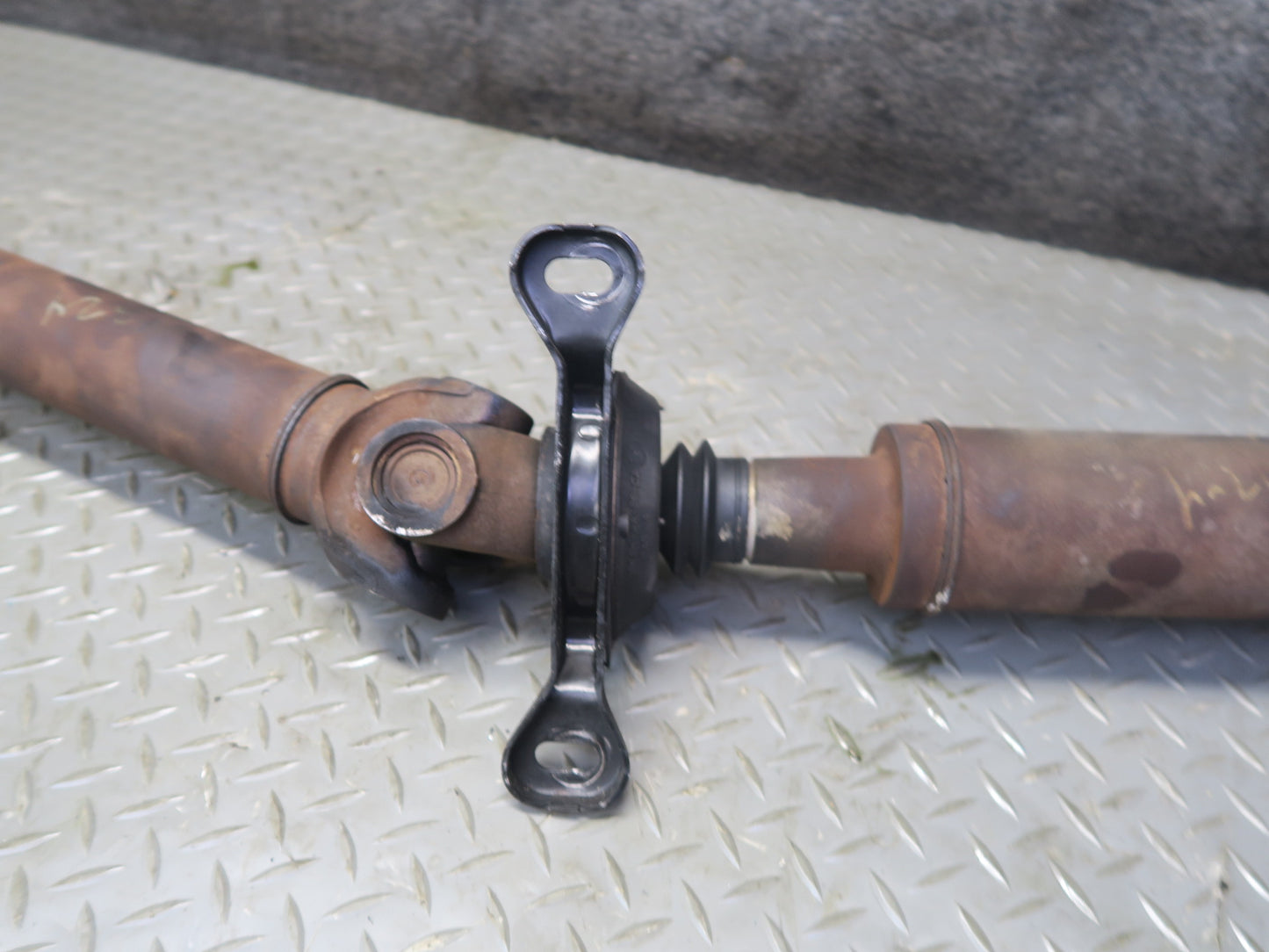 02-05 Ford Thunderbird A/T Rear Drive Shaft Driveshaft 3W63-4K145-AA OEM