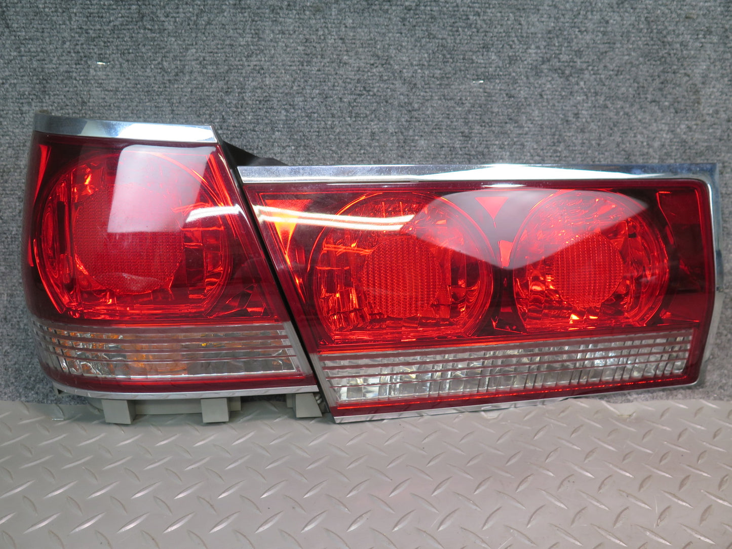 01-03 Toyota Crown Athlete Rear Left Right Inner & Outer Tail Light Lamp Set OEM