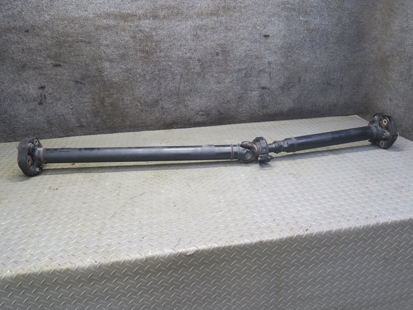 08-16 Lexus UVF46L LS600hL AWD Rear Driveshaft Drive Shaft OEM