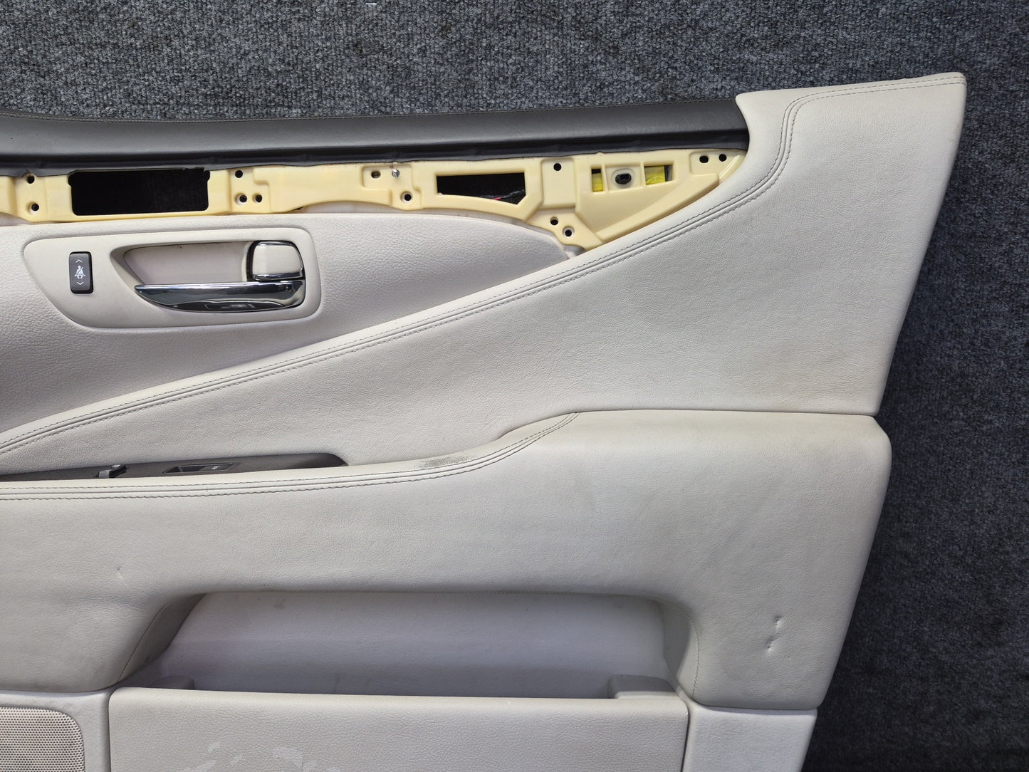 2008 Lexus UVF46L LS600h Front Right Door Interior Trim Cover  Panel OEM