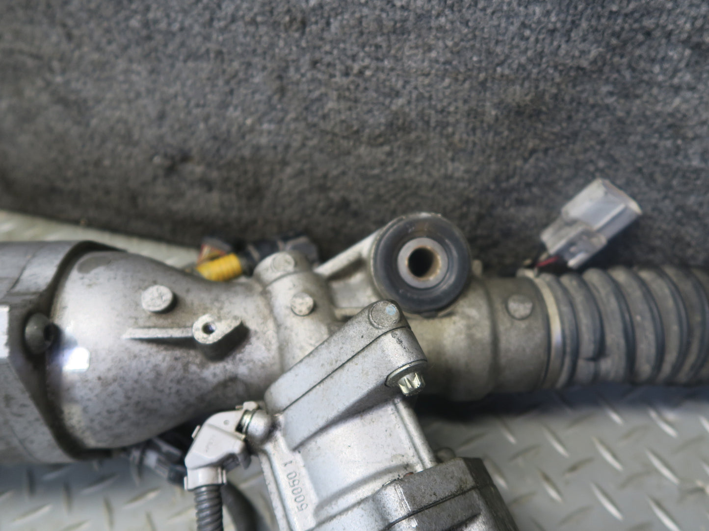 08-12 Lexus UVF46L LS600h LS460 AWD Electric Power Steering Rack & Pinion OEM