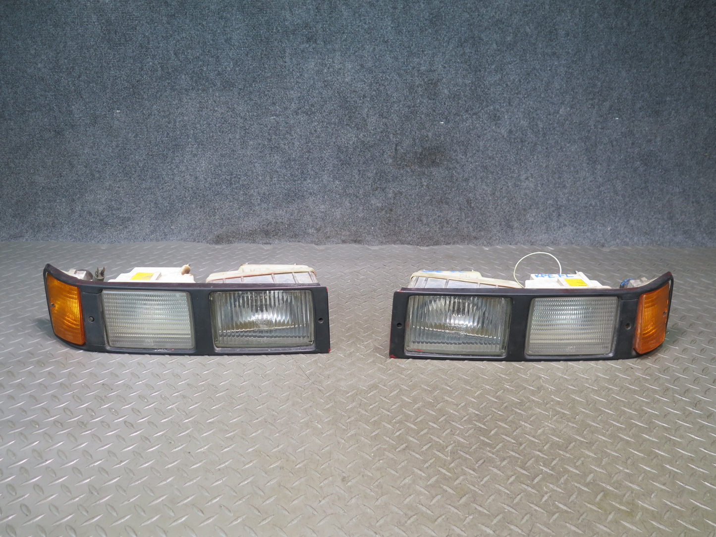 1978-1986 Porsche 928 S Front Left & Right Side Fog Light Turn Signal Lamp Set