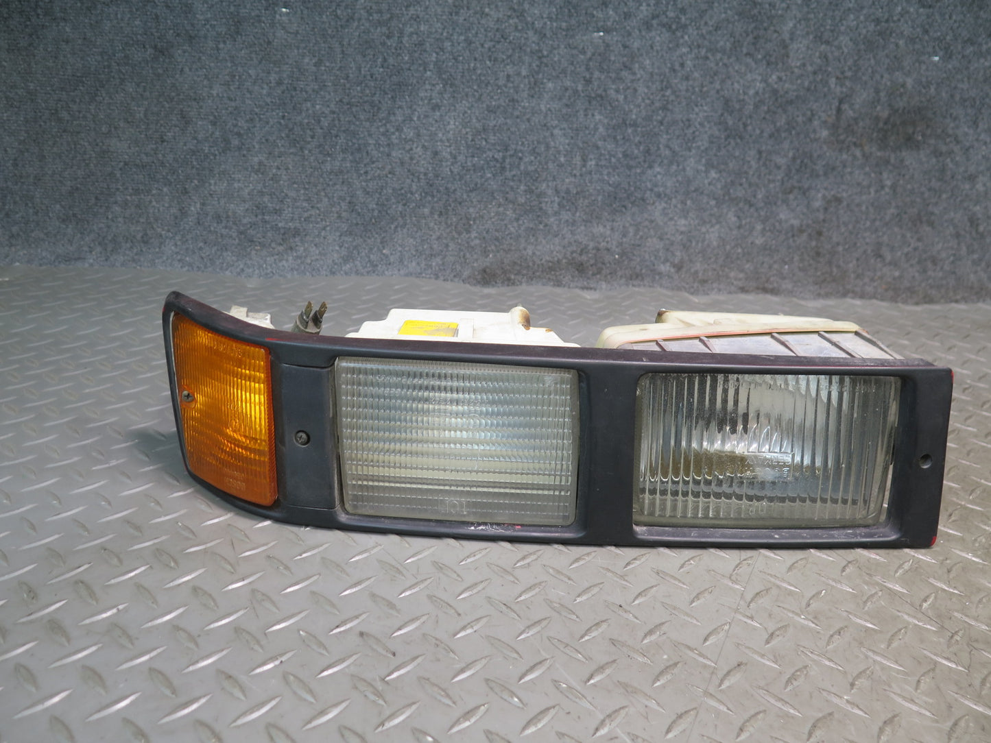 1978-1986 Porsche 928 S Front Left & Right Side Fog Light Turn Signal Lamp Set