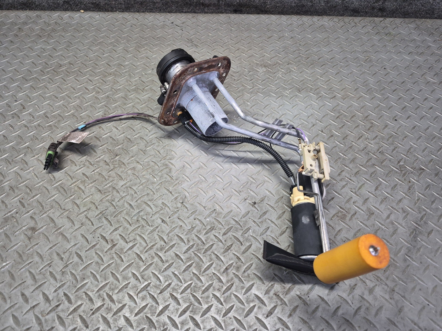 90-96 Chevrolet Corvette C4 Fuel Pump Level Sensor Assembly 25027511 OEM