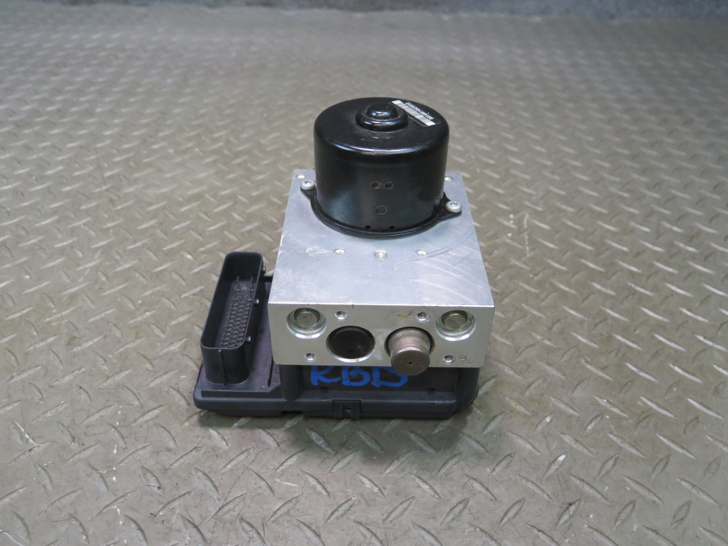 2001-2002 BMW E46 M3 Anti Lock  Brake DSC ABS Pump Module 2229800