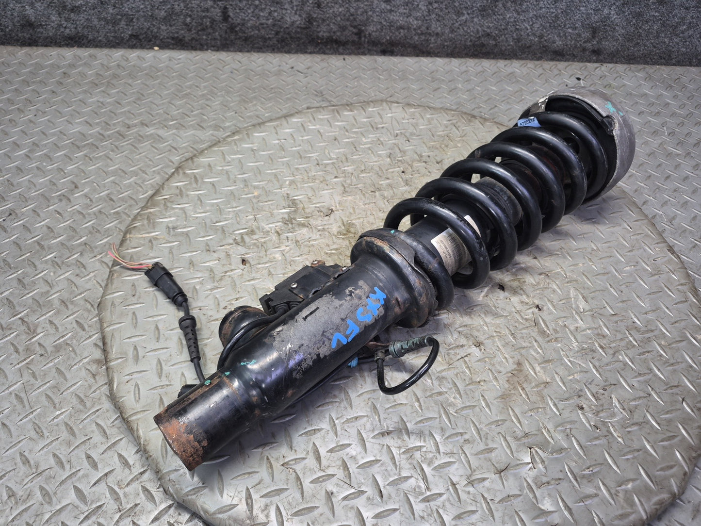 2010-2014 BMW E70 E71 X5M X6M Front Left Side VDC Strut Shock Absorber