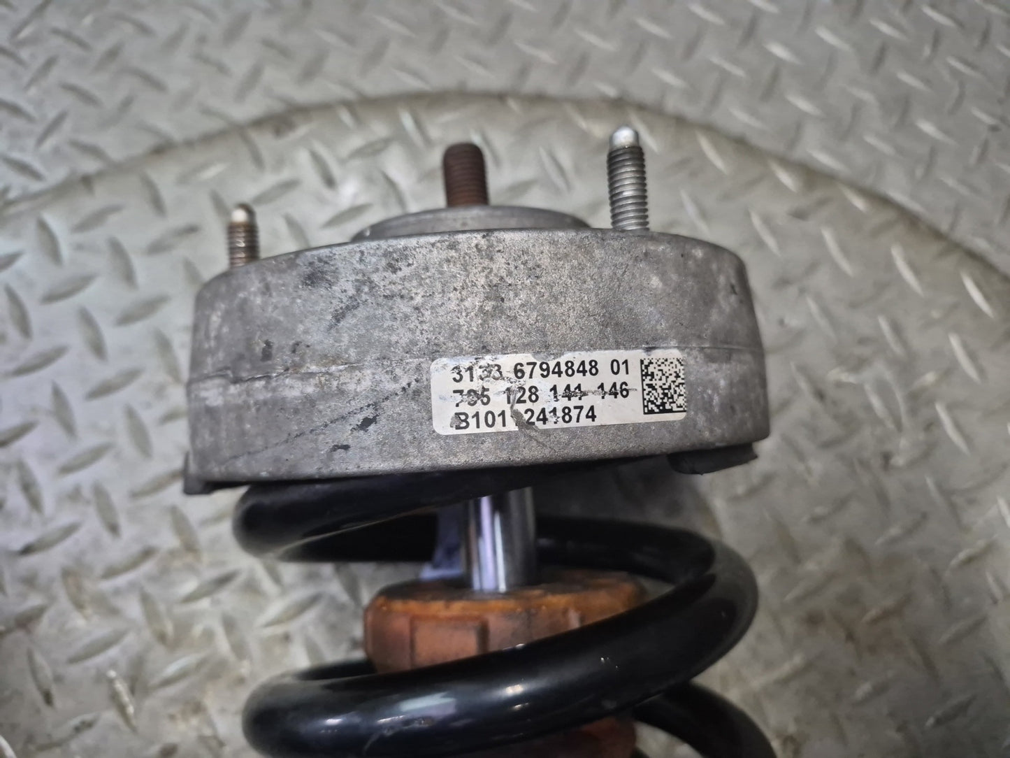 2010-2014 BMW E70 E71 X5M X6M Front Right VDC Strut Shock Absorber Defective