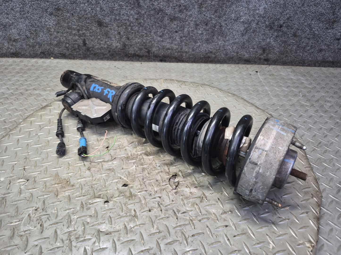 2010-2014 BMW E70 E71 X5M X6M Front Right VDC Strut Shock Absorber Defective
