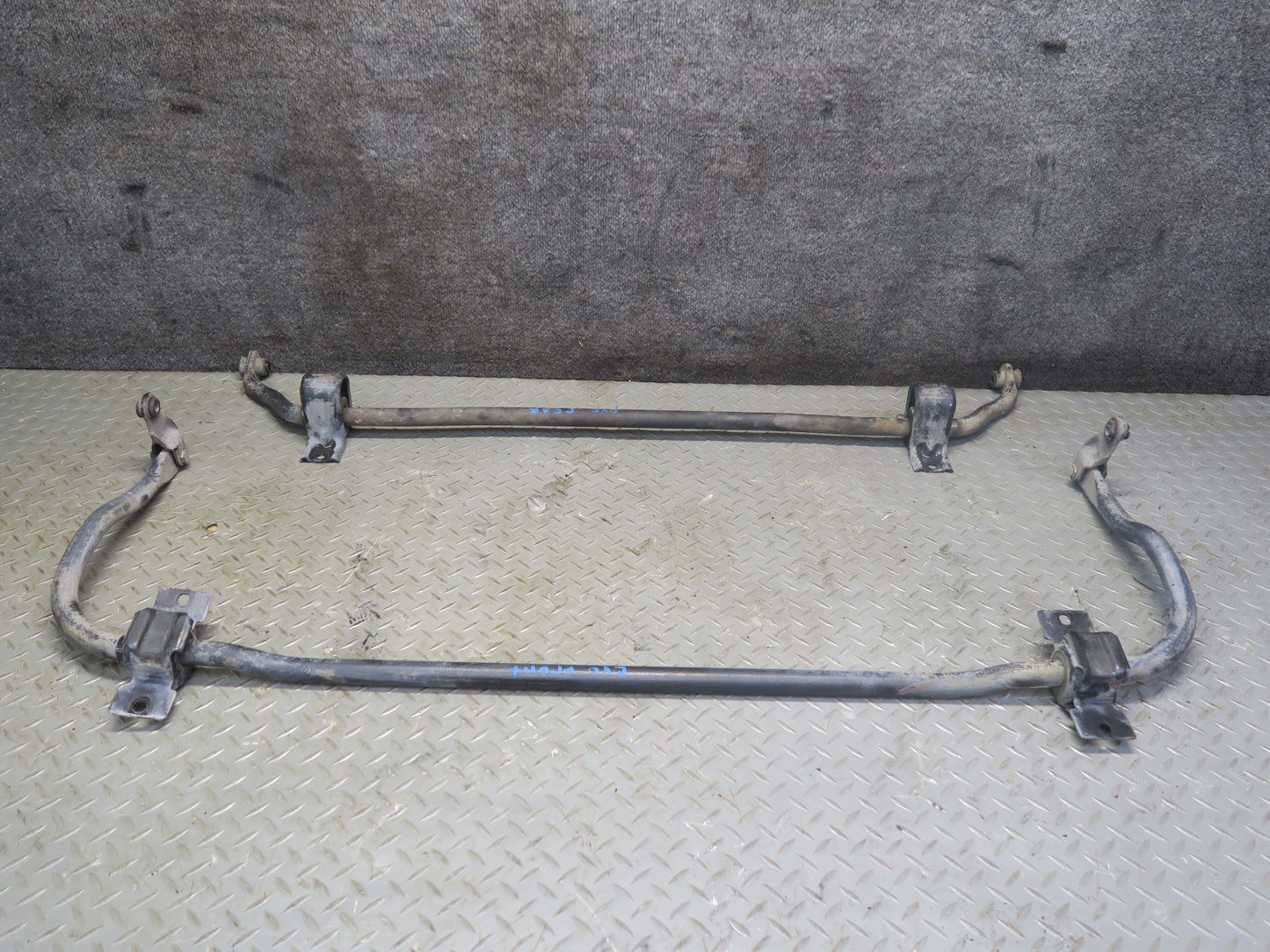 93-96 Chevrolet Corvette C4 Set of 2 Front & Rear Stabilizer Sway Bar OEM